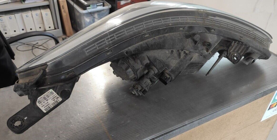 Phare gauche Hyundai i20 2014 à 2019 92101-C8000