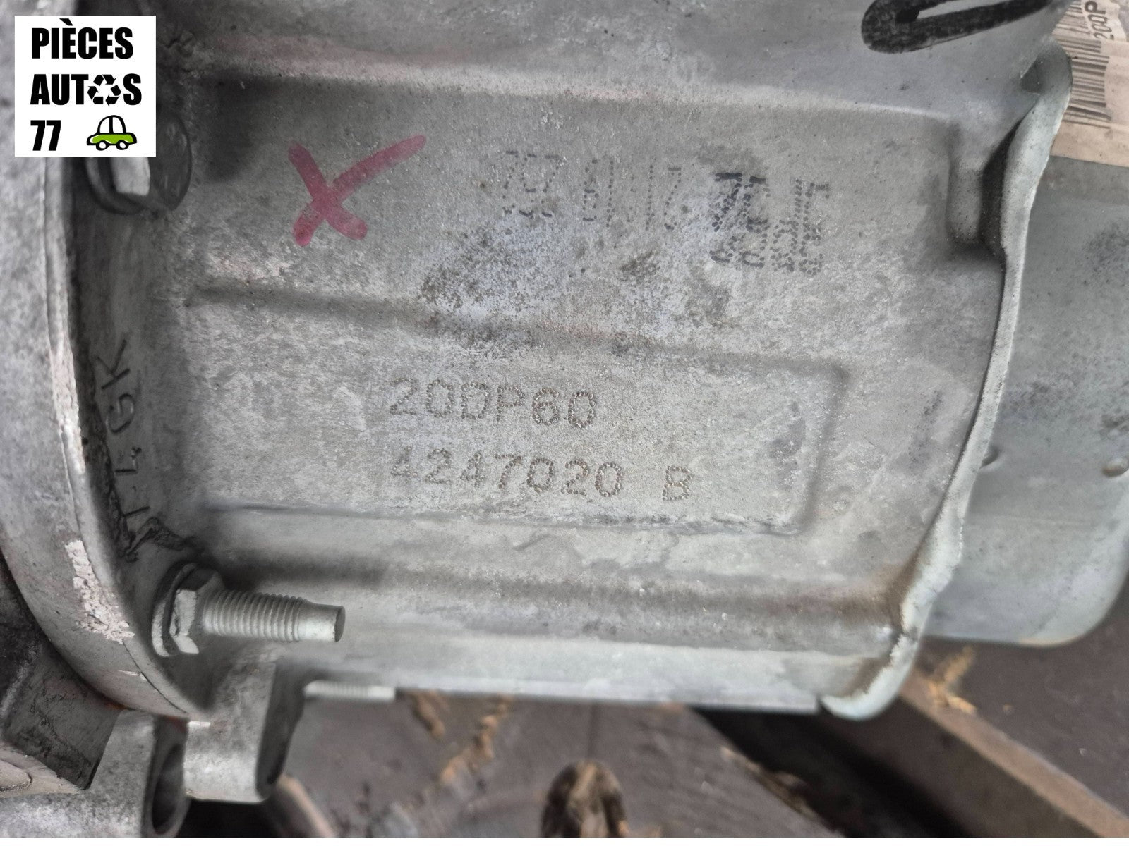 8922000